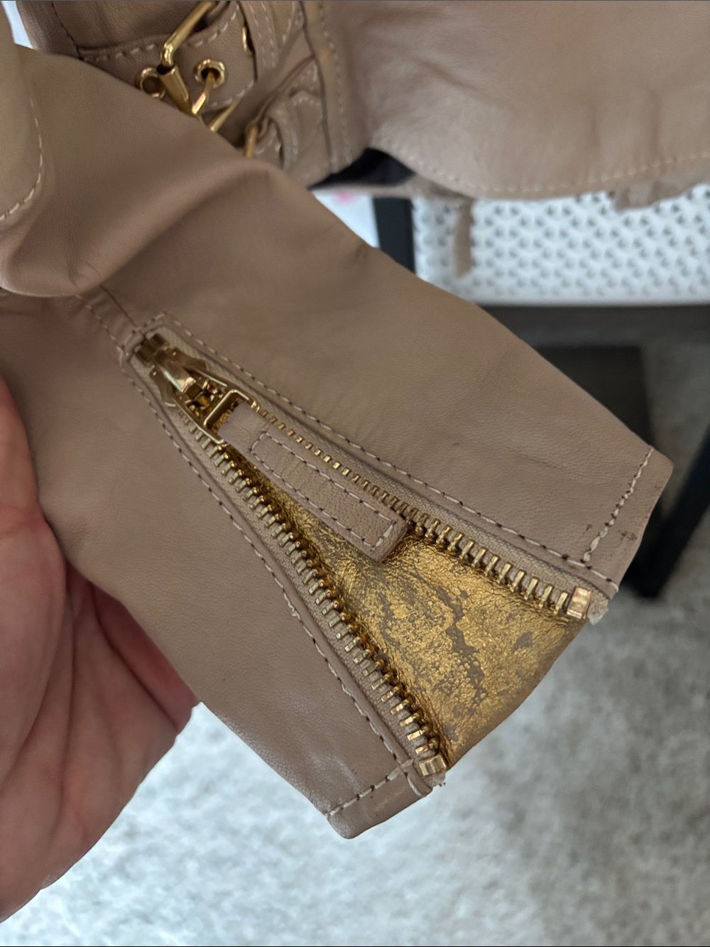 MAURITIUS Women's Beige Leather Jacket with Gold Star Embellishments - Picture 14 of 16